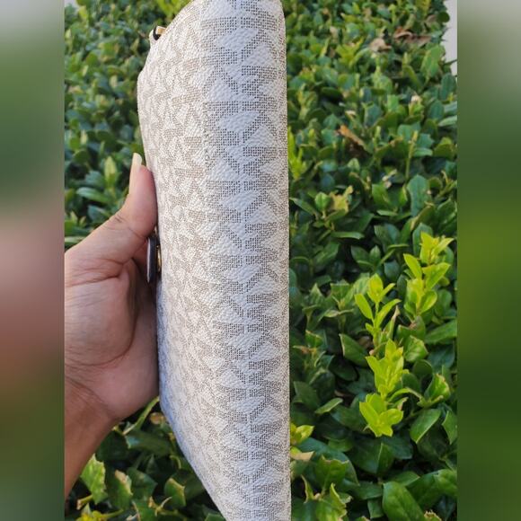 Michael Kors Wallet Vanilla Pink NWT - Picture 4 of 6